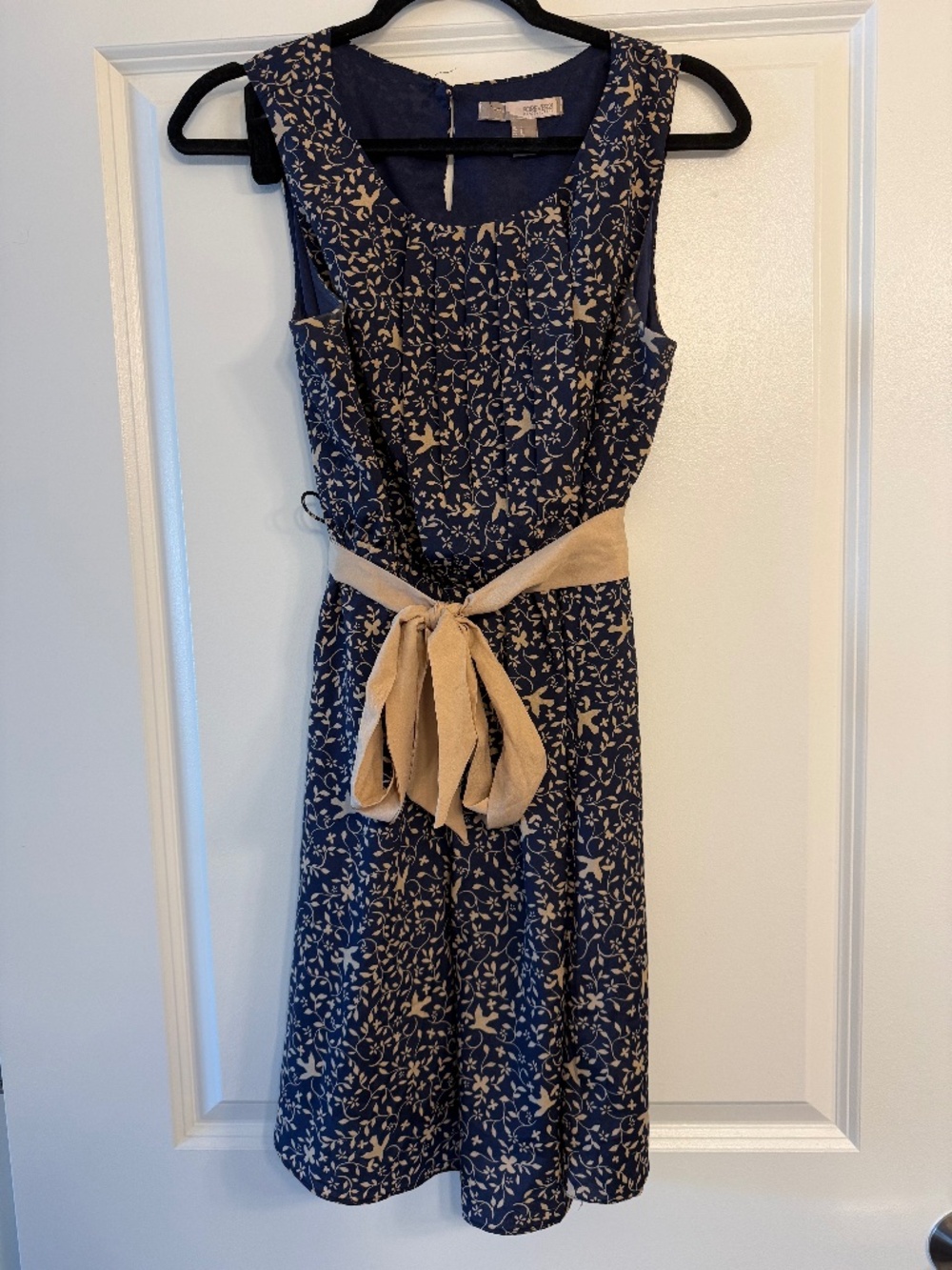 Dress w removable waist tie